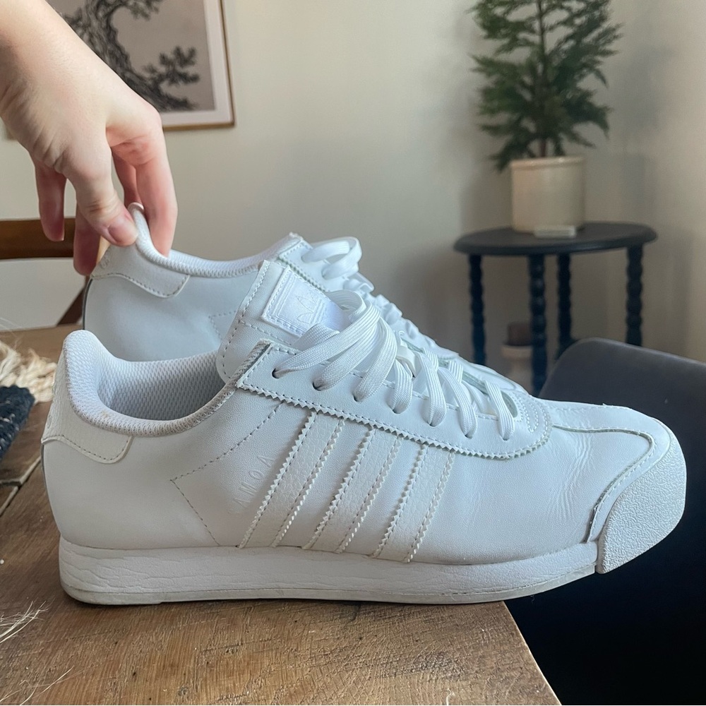 90’s VTG Men’s Samoa Adidas White Leather Sneakers Sz 8